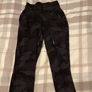 Lululemon Black Camo Scuba Joggers